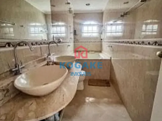 Sobrado com 250m² 4 quartos e 5 banheiros, à venda, no bairro Jardim das Indústrias em São José dos Campos