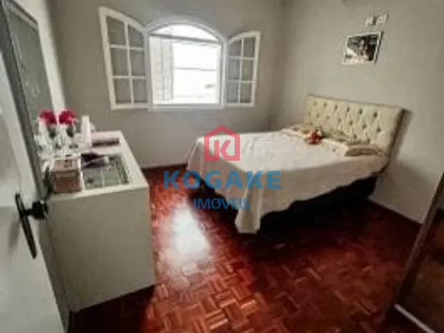 Sobrado com 250m² 4 quartos e 5 banheiros, à venda, no bairro Jardim das Indústrias em São José dos Campos
