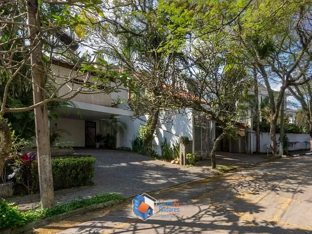 Casa com 240m² 3 quartos e 3 banheiros, à venda, no bairro Jardim Leonor em São Paulo