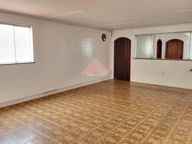 Sobrado com 423m² 4 quartos e 3 banheiros, à venda, no bairro Matriz em Mauá