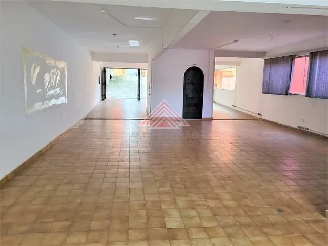 Sobrado com 423m² 4 quartos e 3 banheiros, à venda, no bairro Matriz em Mauá