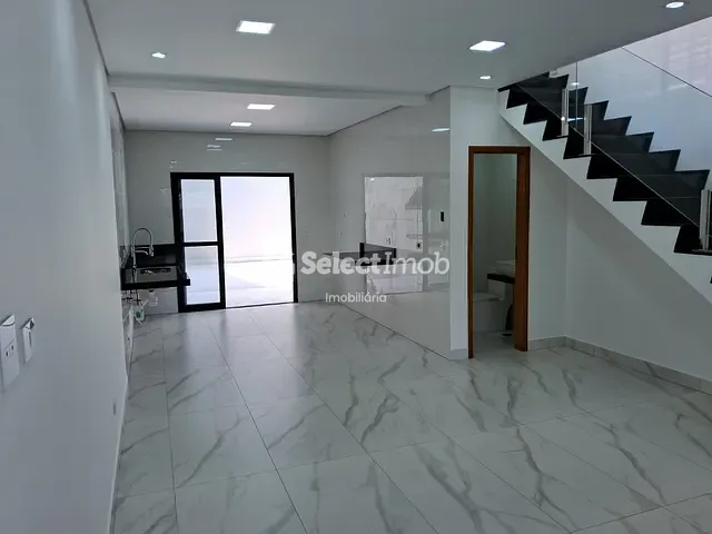 Sobrado com 160m² 3 quartos e 2 banheiros, à venda, no bairro Parque das Nações em Santo André