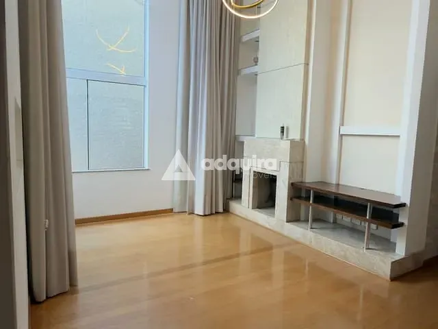 Sobrado com 420m² 4 quartos e 2 banheiros, para alugar, no bairro Orfãs em Ponta Grossa