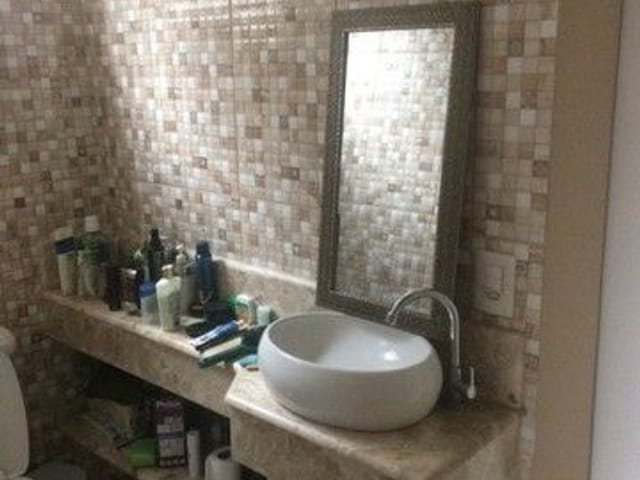 Foto do Sobrado - Sobrado com 2 dormitórios à venda por R$ 445.000,00 - Vila da Oportunidade - Carapicuíba/SP | Pitale Imóveis Ltda.