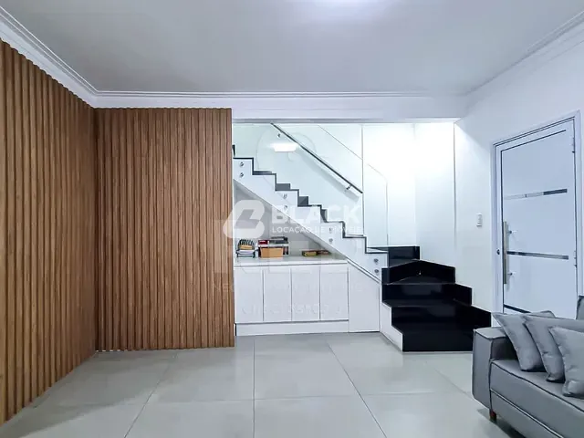 Sobrado com 143m² 3 quartos e 2 banheiros, para alugar, no bairro Jardim Simus em Sorocaba