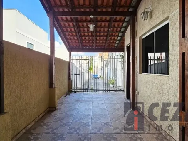 Sobrado 3 quartos e 2 banheiros, à venda, no bairro Bairro Alto em Curitiba