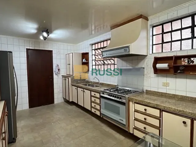Sobrado com 398m² 4 quartos e 4 banheiros, à venda, no bairro Jardim Esplanada em São José dos Campos