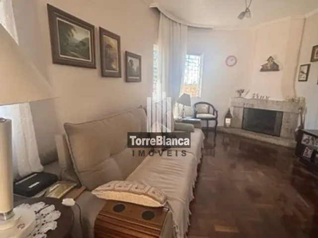 Sobrado com 485m² 4 quartos e 3 banheiros, à venda, no bairro Nova Rússia em Ponta Grossa