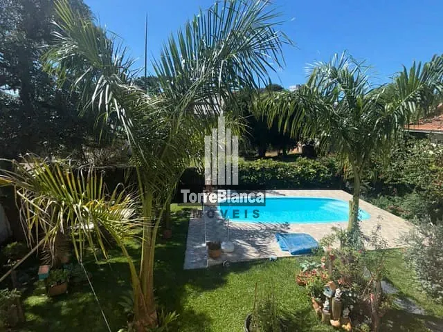 Sobrado com 485m² 4 quartos e 3 banheiros, à venda, no bairro Nova Rússia em Ponta Grossa