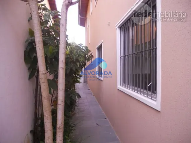 Sobrado com 144m² 3 quartos e 3 banheiros, à venda, no bairro Jardim das Indústrias em São José dos Campos