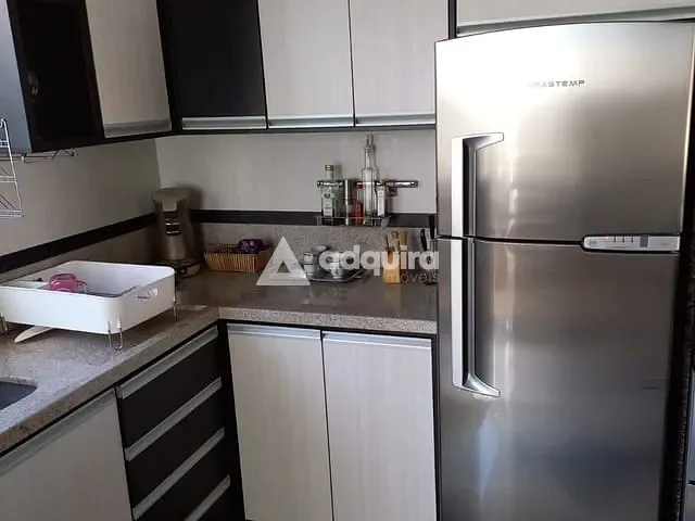 Sobrado 3 quartos e 3 banheiros, para alugar, no bairro Colônia Dona Luíza em Ponta Grossa