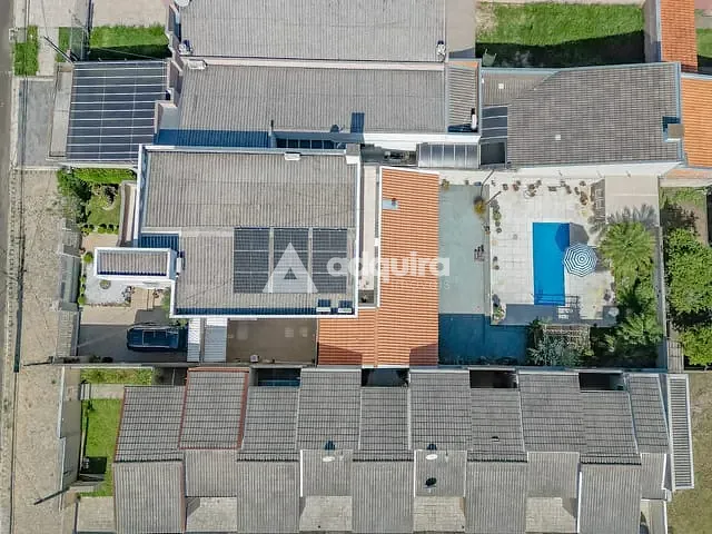 Sobrado com 432m² 3 quartos e 4 banheiros, à venda, no bairro Jardim Carvalho em Ponta Grossa