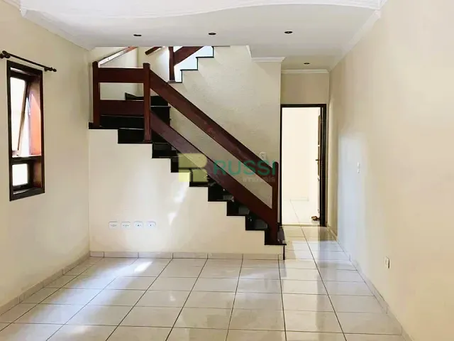 Sobrado com 125m² 3 quartos e 3 banheiros, à venda, no bairro Jardim das Indústrias em São José dos Campos