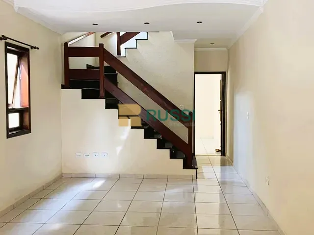 Sobrado com 125m² 3 quartos e 3 banheiros, à venda, no bairro Jardim das Indústrias em São José dos Campos
