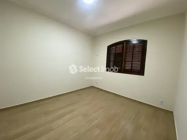 Sobrado com 190m² 3 quartos e 1 banheiro, à venda, no bairro Ponte Seca em Ribeirão Pires