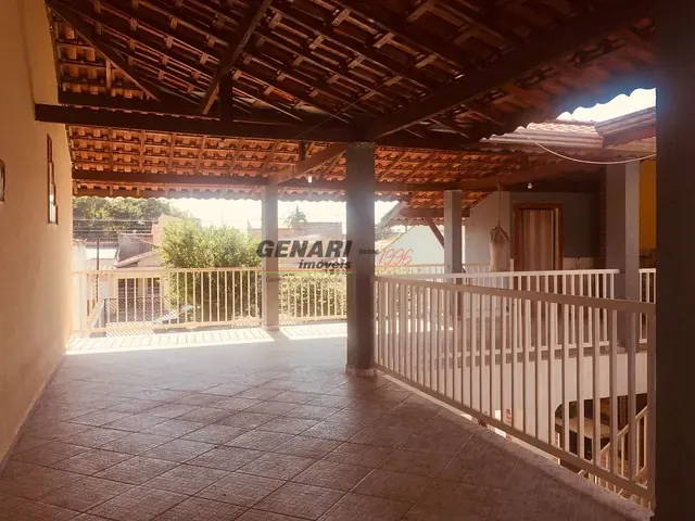 Sobrado com 320m² 4 quartos e 5 banheiros, à venda, no bairro Vila Maria Helena em Indaiatuba