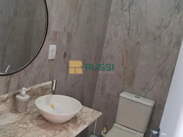 Sobrado com 250m² 3 quartos e 3 banheiros, à venda, no bairro Jardim das Indústrias em São José dos Campos