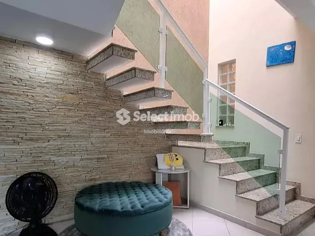 Sobrado com 174m² 3 quartos e 2 banheiros, à venda, no bairro Vila Alzira em Santo André