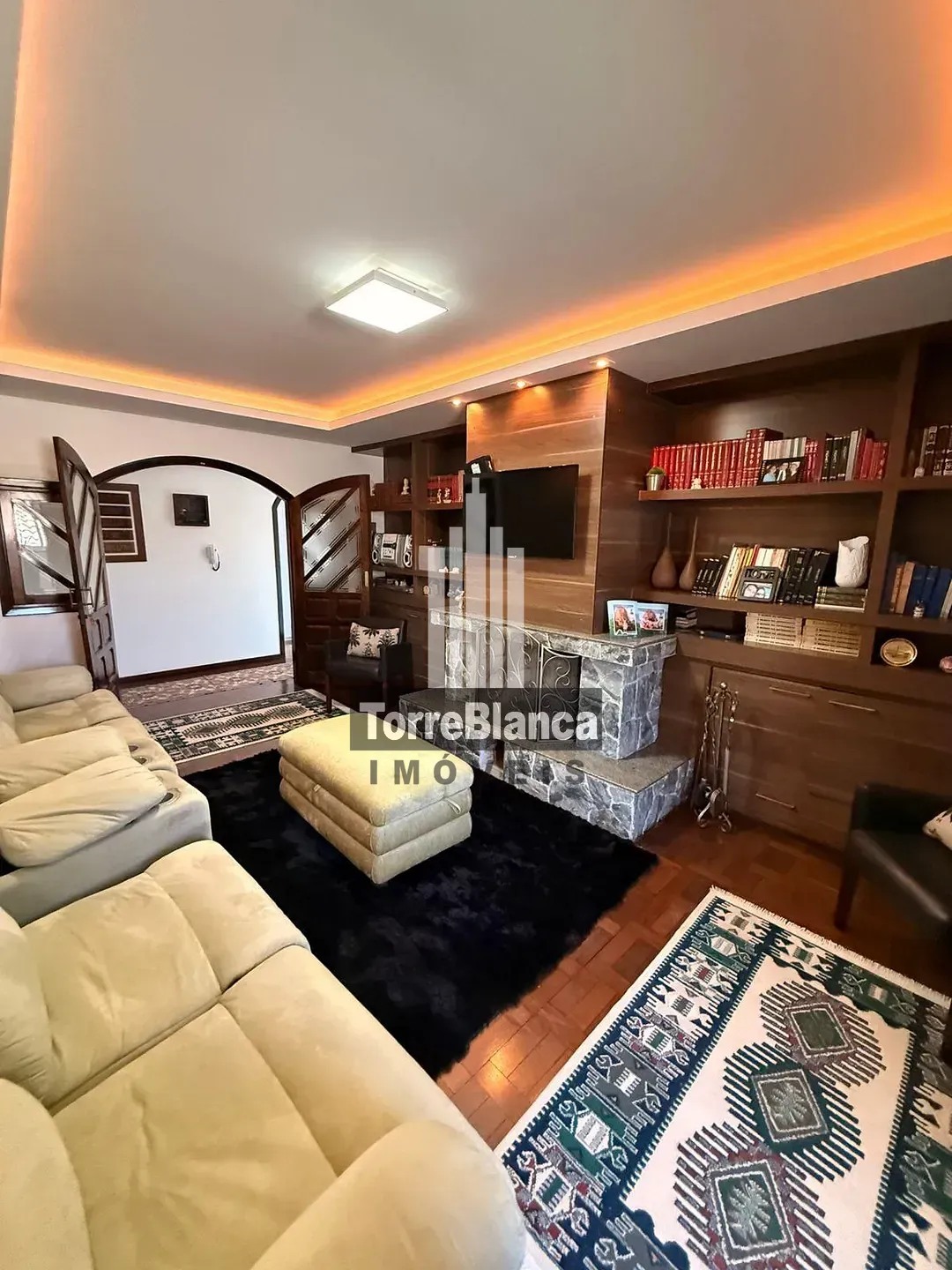 Sobrado, 6 quartos, 420 m² - Foto 2