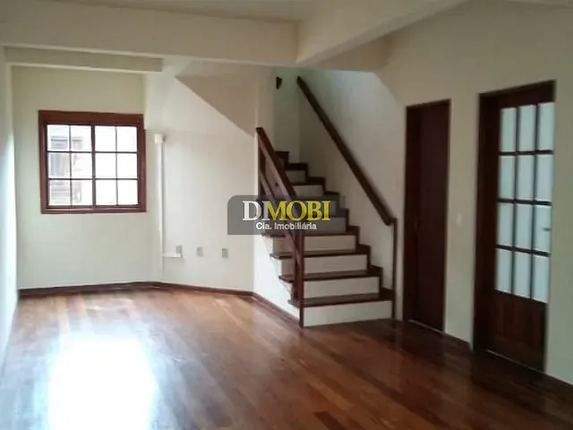 Sobrado com 200m² 3 quartos e 1 banheiro, à venda, no bairro Loteamento Jardim Timbaúva em Gravataí
