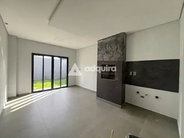 Sobrado 3 quartos e 2 banheiros, à venda ou para alugar, no bairro Colônia Dona Luíza em Ponta Grossa