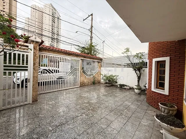 Sobrado 3 quartos e 4 banheiros, à venda, no bairro Conjunto Residencial Santa Terezinha em São Paulo