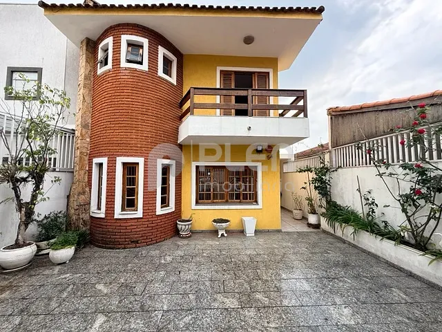 Sobrado 3 quartos e 4 banheiros, à venda, no bairro Conjunto Residencial Santa Terezinha em São Paulo