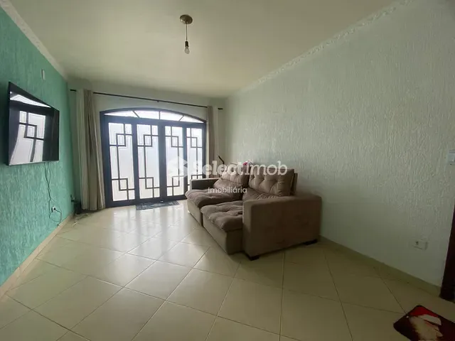 Sobrado com 197m² 3 quartos e 2 banheiros, à venda, no bairro Parque Marajoara em Santo André