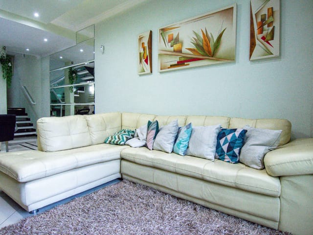 Foto do Sobrado - Sobrado para venda em Jardim da Glória com 4 quartos, sendo 4 suítes , 192m² | Lares e Andares Imóveis