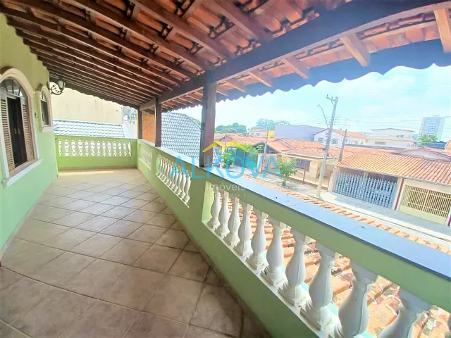 Sobrado com 250m² 3 quartos e 3 banheiros, à venda, no bairro Bosque dos Eucaliptos em São José dos Campos