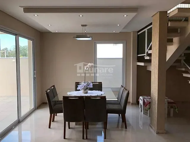 Sobrado com 252m² 3 quartos e 4 banheiros, à venda, no bairro Fazenda Rodeio em Mogi das Cruzes