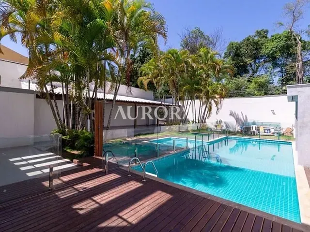 Sobrado com 500m² 4 quartos e 4 banheiros, à venda, no bairro Califórnia em Londrina