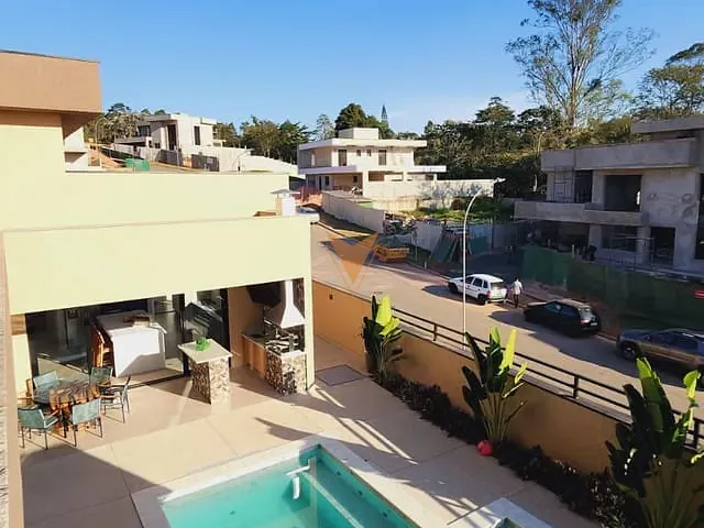 Sobrado com 543m² 3 quartos e 5 banheiros, à venda, no bairro Granja Viana em Cotia