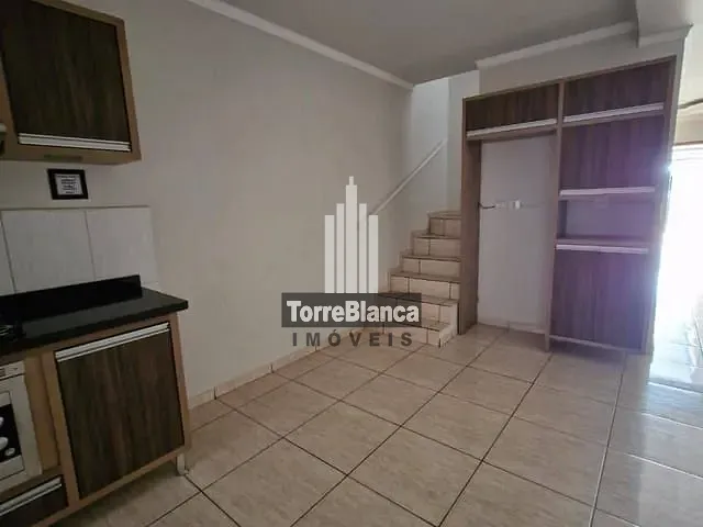 Sobrado 3 quartos e 2 banheiros, à venda ou para alugar, no bairro Oficinas em Ponta Grossa