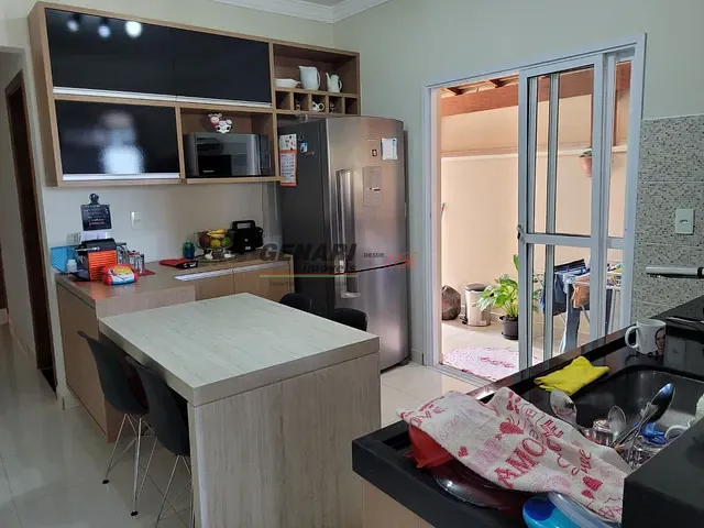 Sobrado com 175m² 3 quartos e 2 banheiros, à venda, no bairro Jardim Regente em Indaiatuba