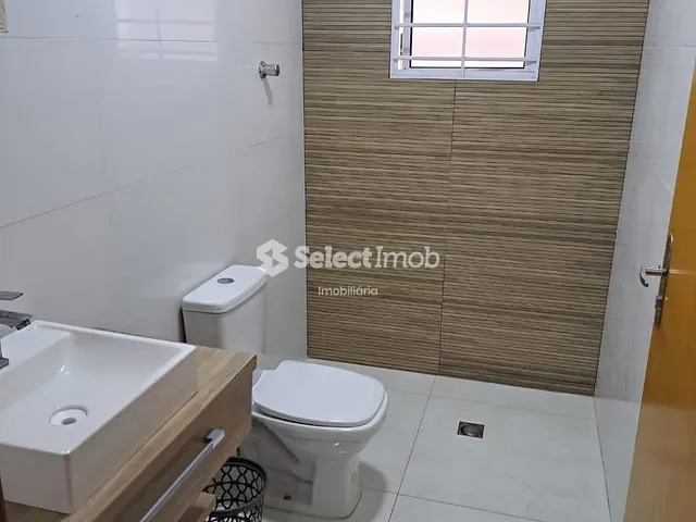 Sobrado com 275m² 3 quartos e 2 banheiros, para alugar, no bairro Vila Bocaina em Mauá