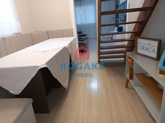 Sobrado 4 quartos e 2 banheiros, à venda, no bairro Jardim Paraíso em São José dos Campos