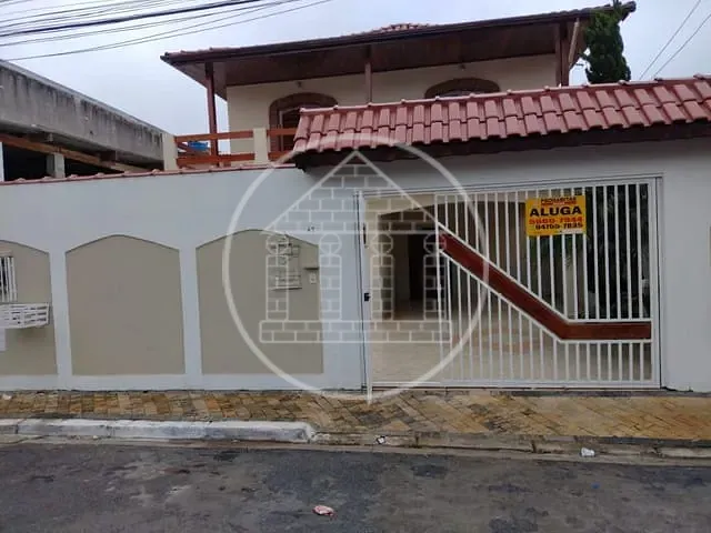 Sobrado com 250m² 4 quartos e 3 banheiros, para alugar, no bairro Jardim das Imbuias em São Paulo