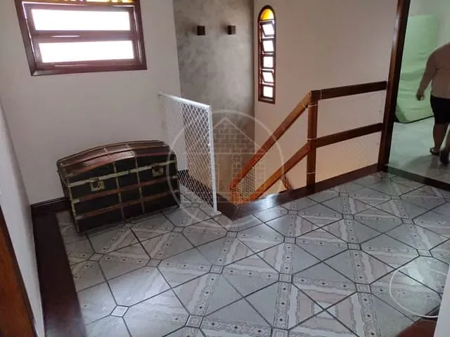 Sobrado com 250m² 4 quartos e 3 banheiros, para alugar, no bairro Jardim das Imbuias em São Paulo