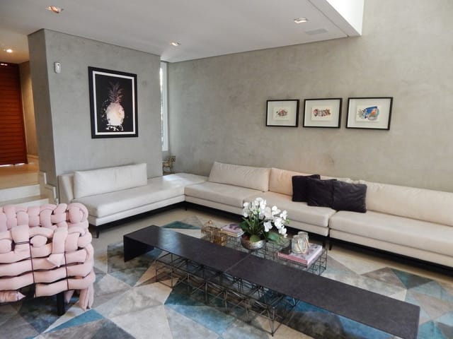 Sobrado com 832m² 4 quartos e 6 banheiros, à venda, no bairro Paisagem Renoir em Cotia