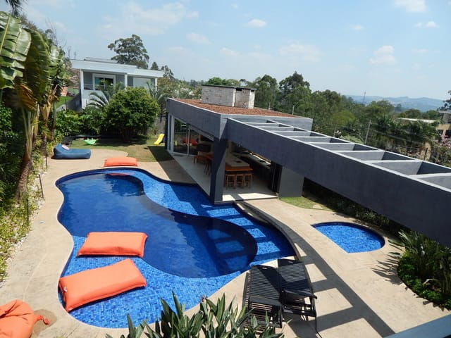 Foto do Sobrado - Sobrado comtemporâneo à venda - Condomínio Vintage - Cotia, SP - 4 Suítes, 5 Banheiros, 5 Vagas, 500m² | Eleve Imóveis