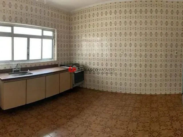 Sobrado com 256m² 3 quartos e 1 banheiro, à venda, no bairro Santa Paula em São Caetano do Sul
