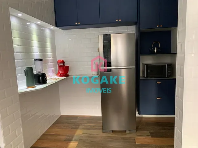 Sobrado com 360m² 4 quartos e 3 banheiros, para alugar, no bairro Jardim das Colinas em São José dos Campos