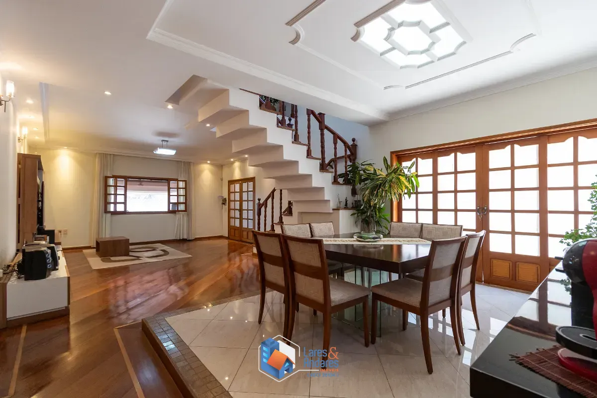 Sobrado, 3 quartos, 241 m² - Foto 2