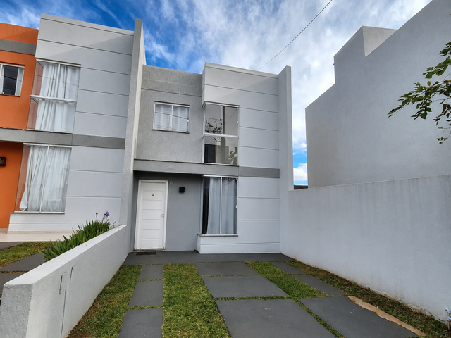 Locação - Sobrado Semimobiliado, 3 quartos (sendo 1 suíte), 1 vaga, Condomínio Vila do Sol - Estrela, Ponta Grossa.