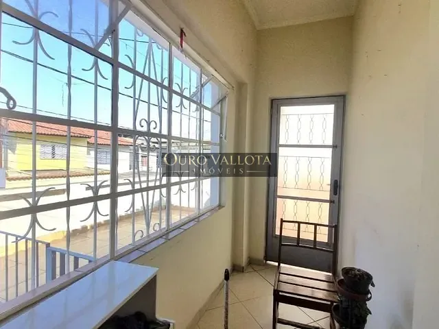 Sobrado com 200m² 3 quartos e 2 banheiros, à venda, no bairro Quinta da Paineira em São Paulo