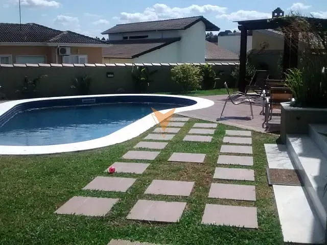 Sobrado com 560m² 3 quartos e 4 banheiros, à venda, no bairro Residencial Morada dos Lagos em Barueri