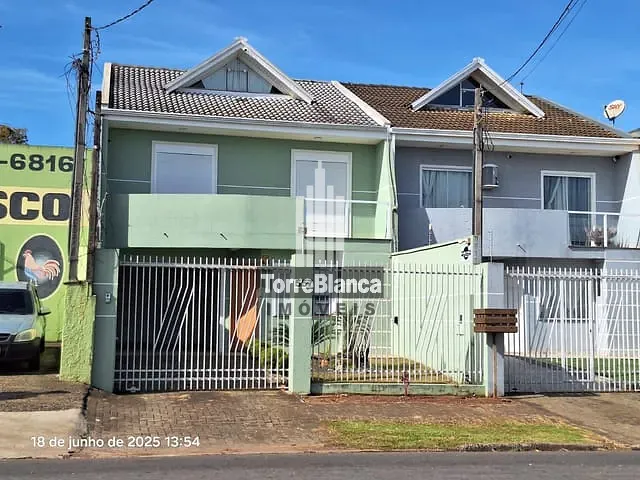 Sobrado com 135m² 3 quartos e 3 banheiros, à venda, no bairro Colônia Dona Luíza em Ponta Grossa