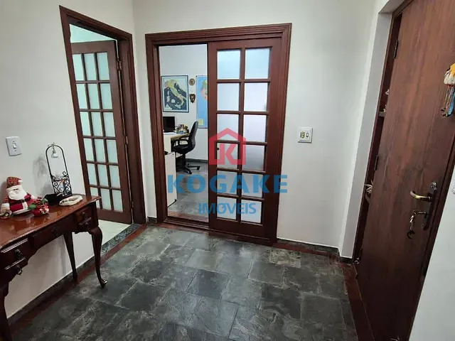 Sobrado com 450m² 4 quartos e 5 banheiros, à venda, no bairro Jardim Alvorada em São José dos Campos