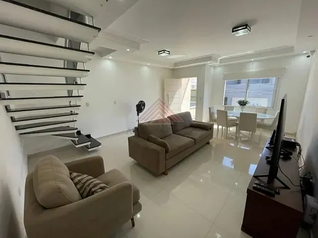 Sobrado com 125m² 3 quartos e 1 banheiro, à venda, no bairro Parque São Vicente em Mauá